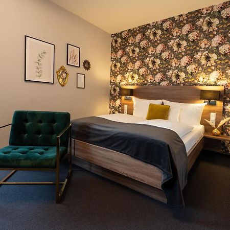 V Boutique Hotel Boeblingen Ngoại thất bức ảnh