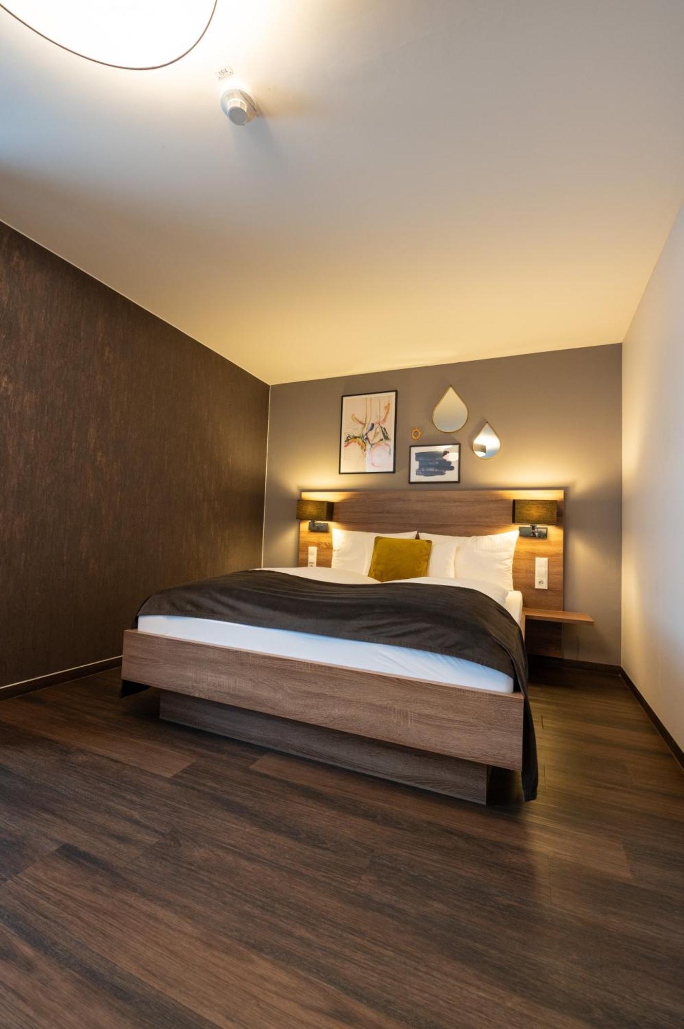 V Boutique Hotel Boeblingen Ngoại thất bức ảnh