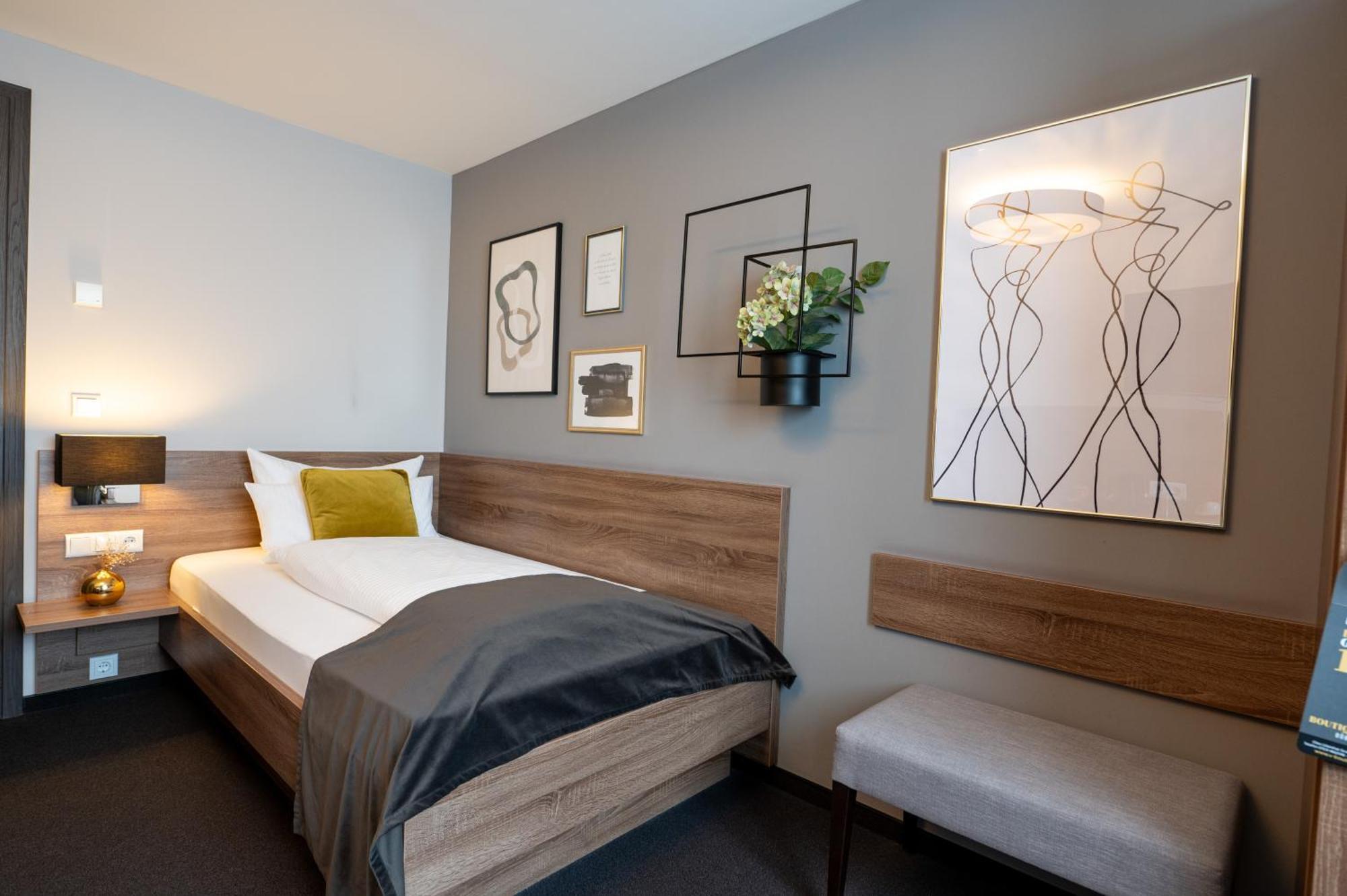 V Boutique Hotel Boeblingen Ngoại thất bức ảnh