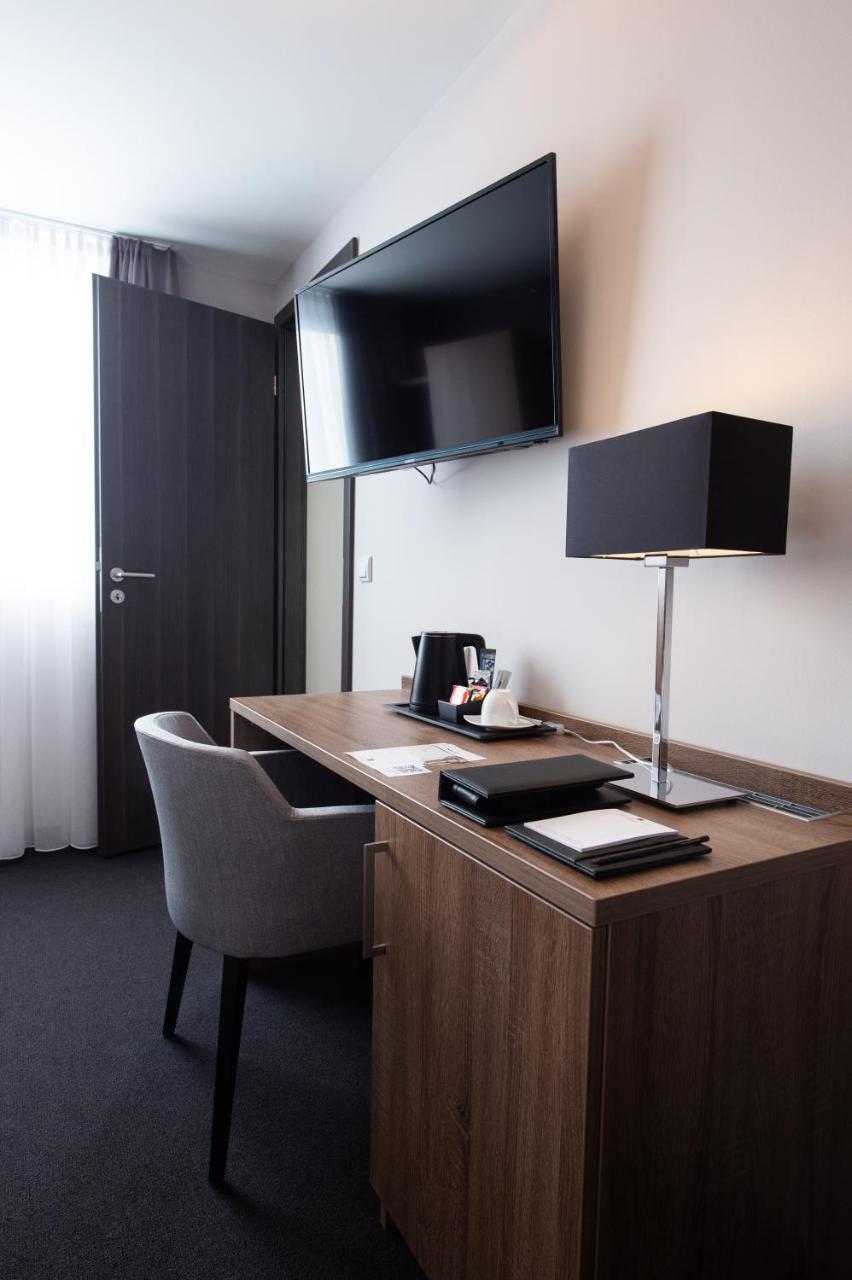 V Boutique Hotel Boeblingen Ngoại thất bức ảnh